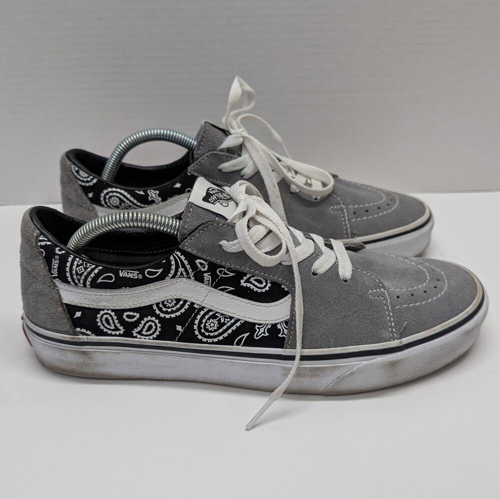 Women's Vans Sk8-Low Paisely Grey Suede Lace Up Skate Shoes Size 11